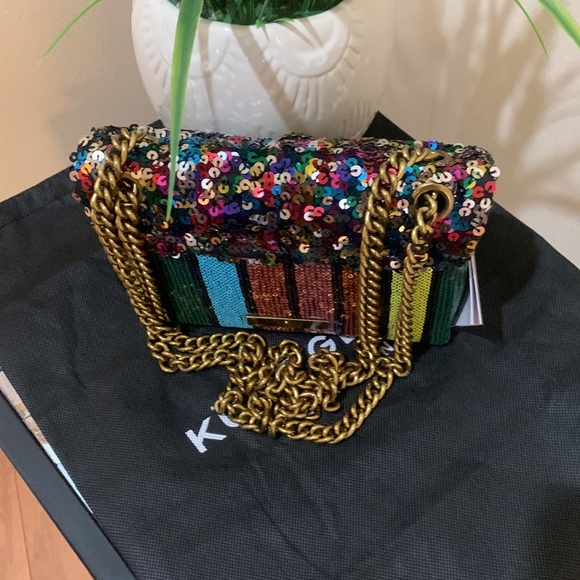 Kurt Geiger London Mini Kensington Sequin Crossbody Bag
KURT GEIGER LONDON - Picture 15 of 15